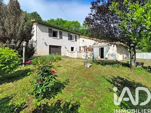 Maison à Javerlhac-et-la-Chapelle-Saint-Robert (24300)