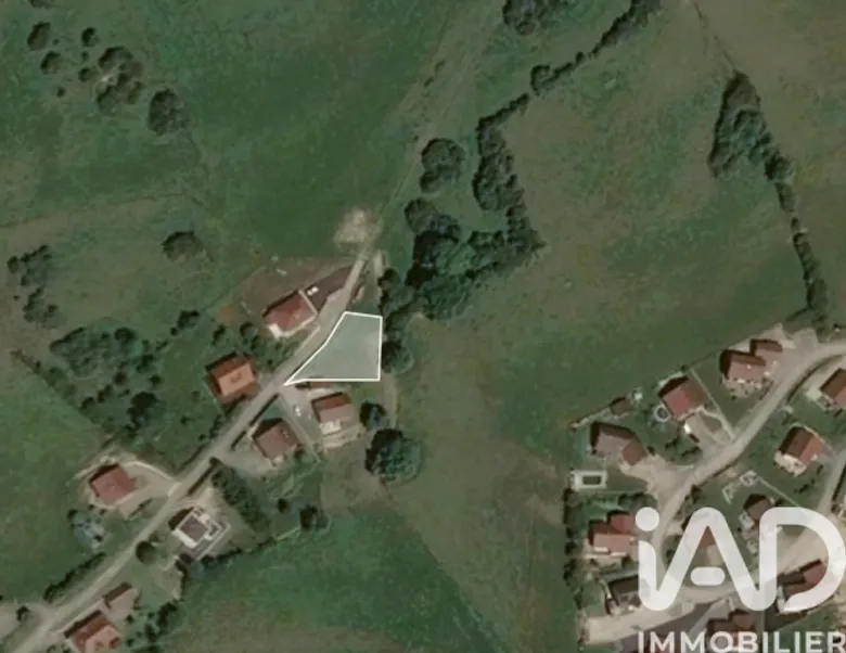 Terrain à bâtir à Fuans (25390) · 79 000 €