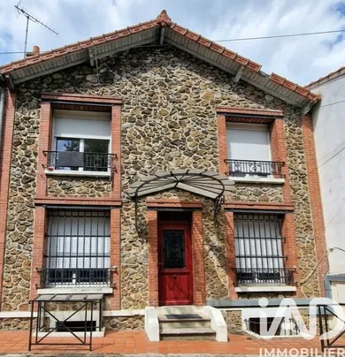 Immeuble à La Courneuve (93120)
