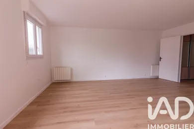 Apartment in Carrières-sur-Seine (78420)