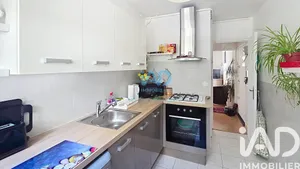 Apartment in Crosne (91560)