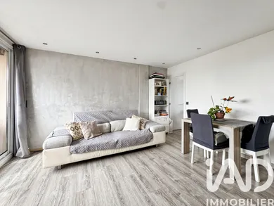 Appartement à Sainte-Geneviève-des-Bois (91700)