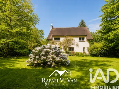 Maison d'architecte à Nesles-la-Vallée (95690)