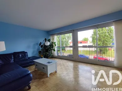 Apartment in Pontoise (95300)