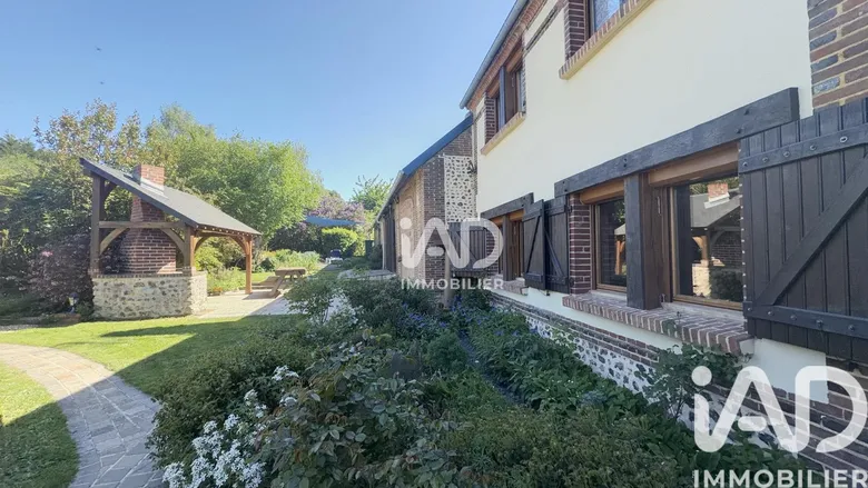 Maison 8 pièces 200 m² · à Chandai · 200 m² · 270 000 €