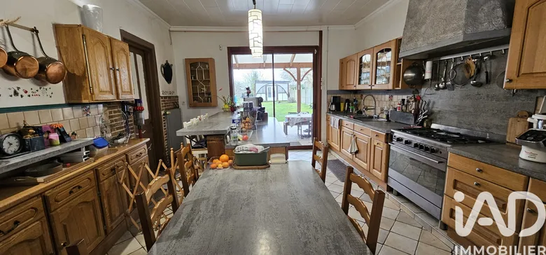 Maison 10 pièces 337 m² · à Auchy-les-Mines · 337 m² · 349 000 €