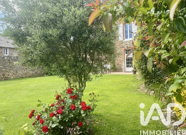 Maison 9 pièces 224 m² · à Châteauneuf-d'Ille-Et-Vilaine · 224 m² · 585 000 €