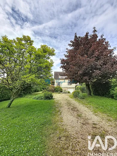 Maison traditionnelle à Marolles-en-Brie (94440)