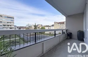 Apartment in Reims (51100)