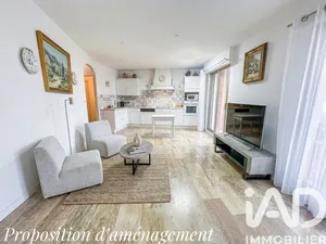 Apartment in Hyères (83400)