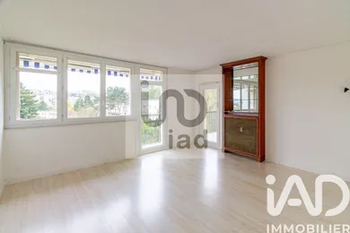 Apartment in Le Pecq (78230)