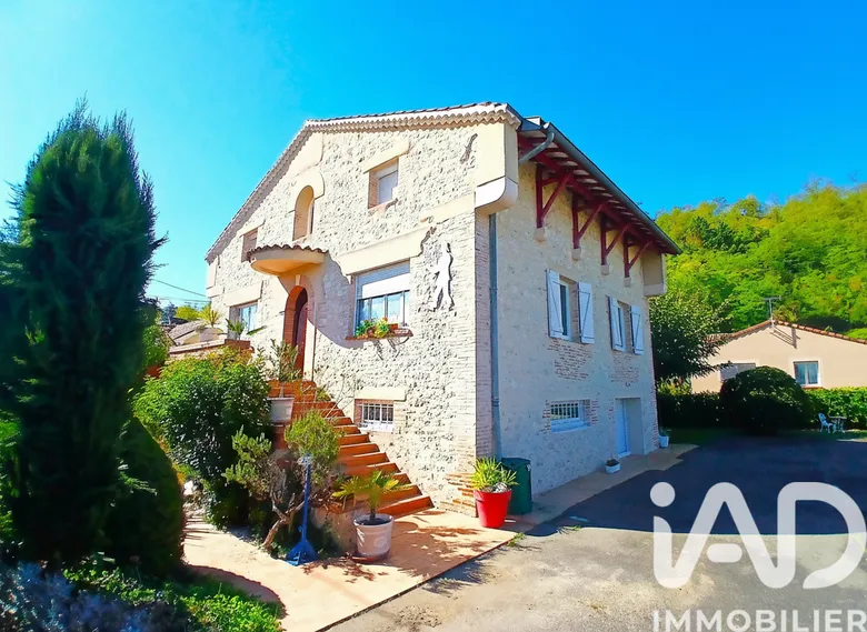 Maison 6 pièces 240 m² · à Moissac · 240 m² · 255 000 €