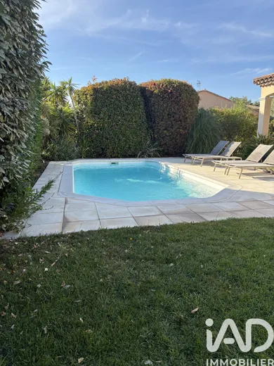 Maison à Saint-Cyr-sur-Mer (83270)