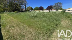Terrain à bâtir à Saint-Rémy (79410)