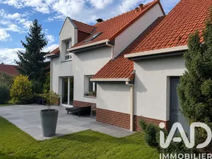 Maison traditionnelle à Saint-Nicolas (62223)