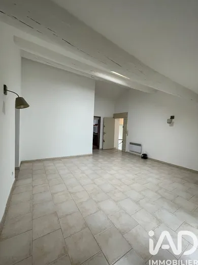 Apartment in Carpentras (84200)