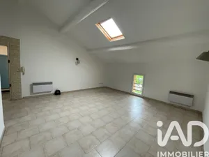 Apartment in Carpentras (84200)