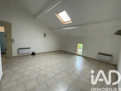 Apartment in Carpentras (84200)