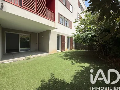 Apartment in Hyères (83400)