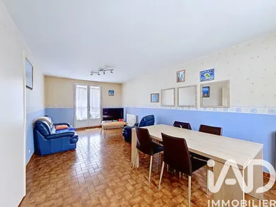 House in Saint-Thibault-des-Vignes (77400)