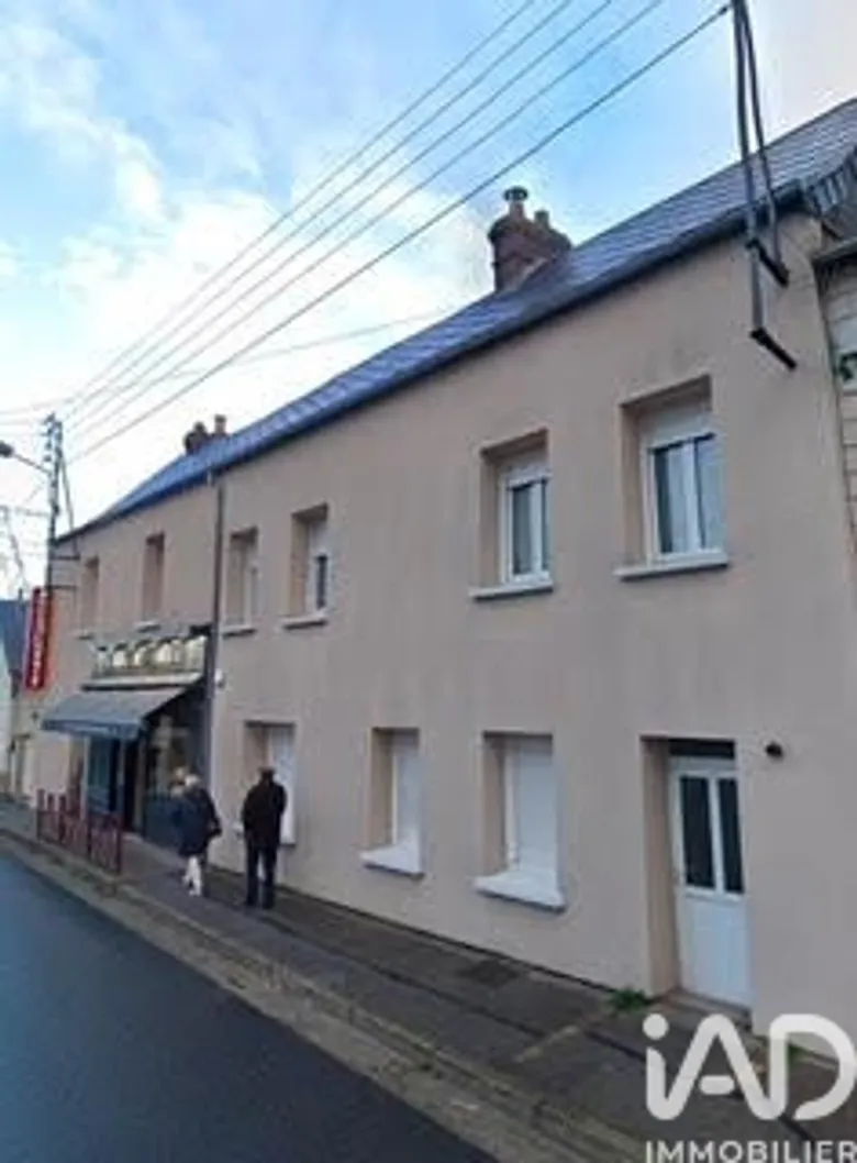 Murs commerciaux à Saint-Pierre-lès-Elbeuf (76320) · 200 m² · 220 000 €