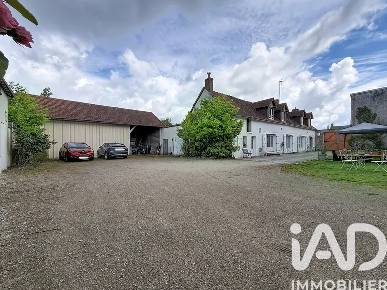 Maison 6 pièces 159 m² · à Cheverny · 158,6 m² · 275 000 €