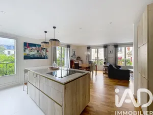 Duplex in Versailles (78000)