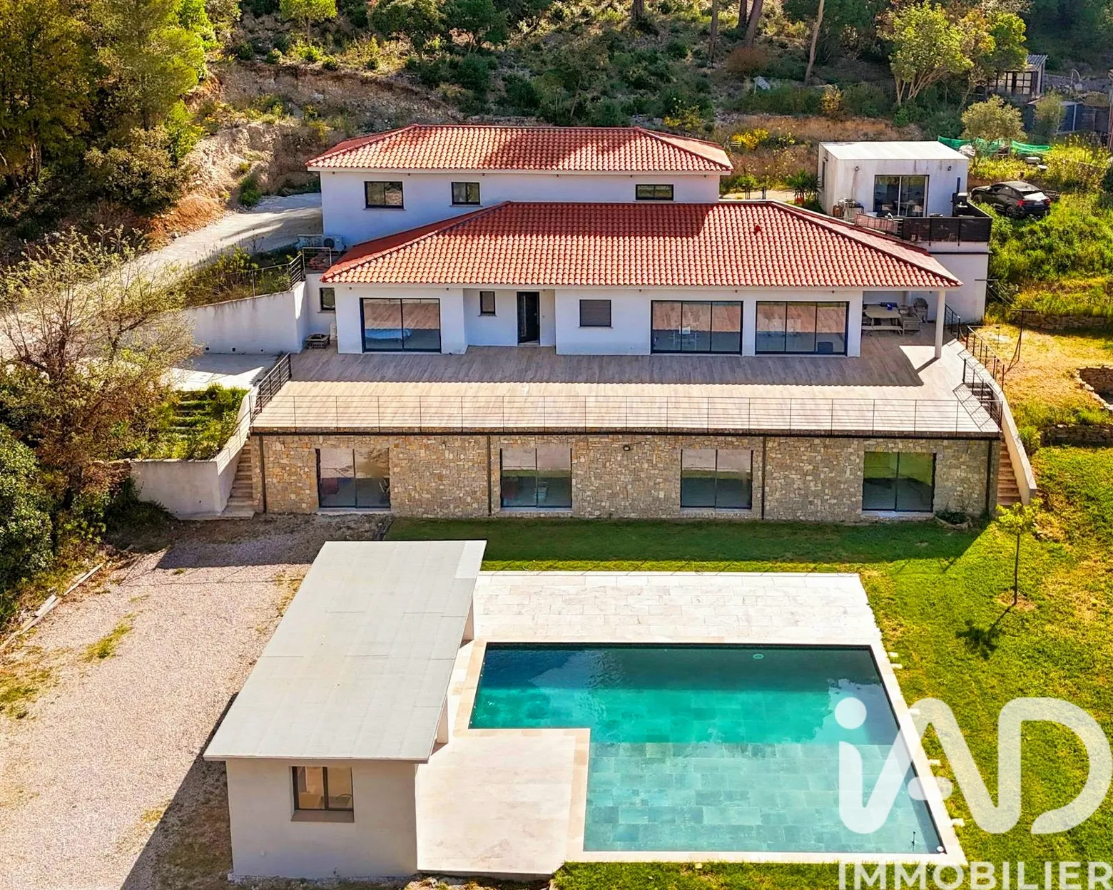 Vente maison à Gémenos (13420) : maison 7 pièces 330 m² - 2027290 — 2