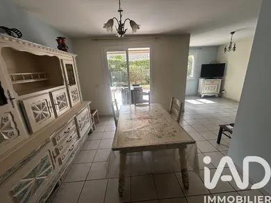 Apartment in Le Beausset (83330)