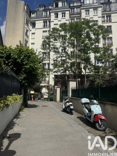 Apartment in Asnières-sur-Seine (92600)