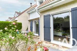 House in Montigny-le-Bretonneux (78180)