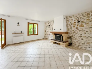 Duplex in Champeaux (77720)