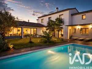 Architectural house in Balaruc-les-Bains (34540)