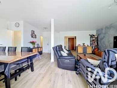 Apartment in L'Étang-la-Ville (78620)