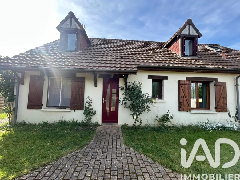 Maison 5 pièces 147 m² · à Marolles · 147 m² · 248 000 €