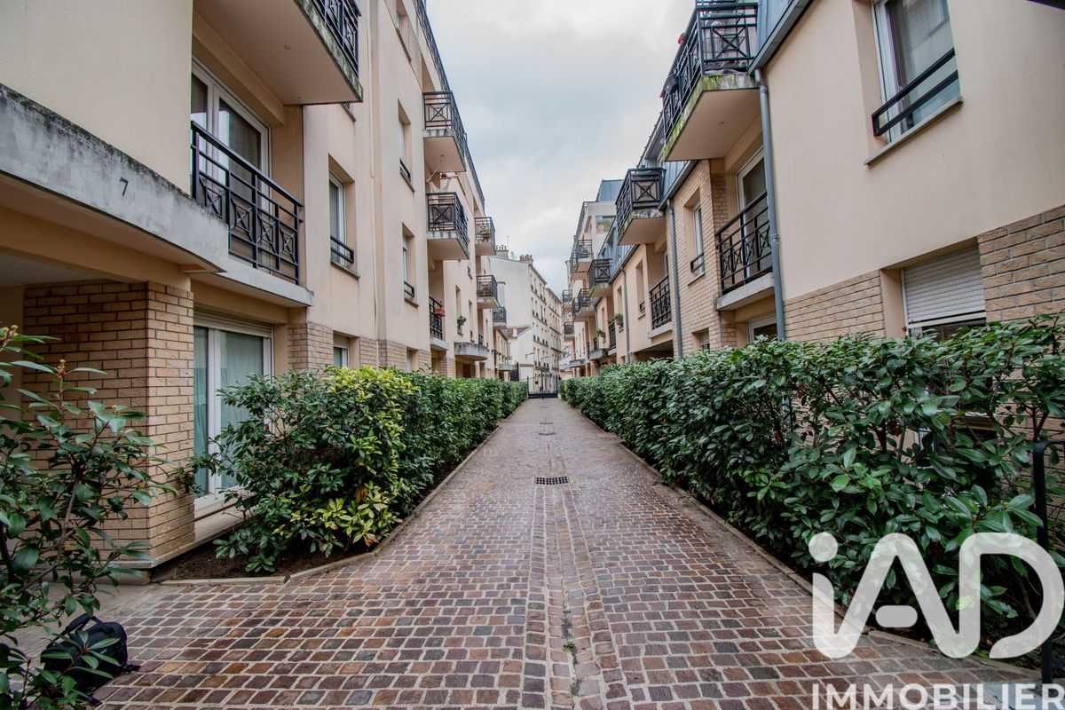 Appartement 2 pièces de 45 m² à Clichy (92110)