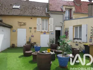 Maison de village à Marines (95640)