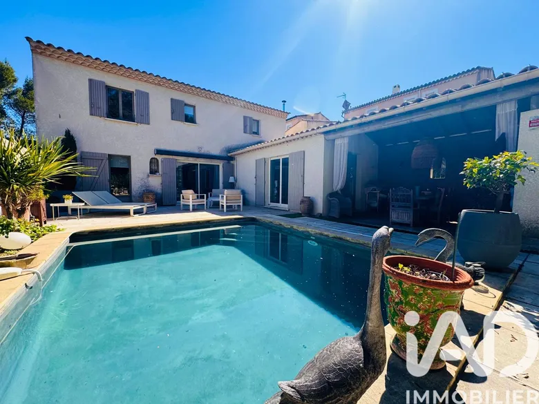 Maison 5 pièces 158 m² · à Sauveterre · 158,4 m² · 475 000 €