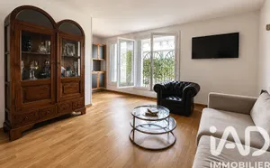 Apartment in Sèvres (92310)