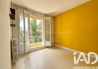 Apartment in Orsay (91400)