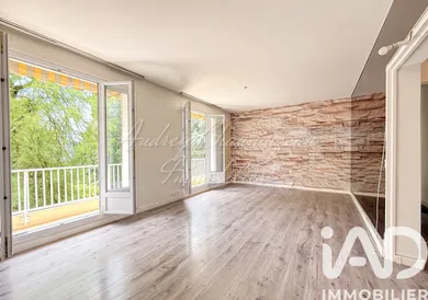 Apartment in Orsay (91400)