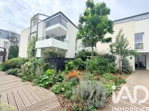 Apartment in Talence (33400)