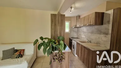 Apartment in Valensole (04210)