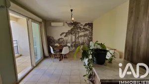 Apartment in Valensole (04210)