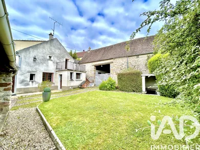 Maison de village à Villemanoche (89140)