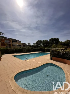 Apartment in Cogolin (83310)