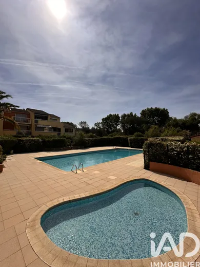 Apartment in Cogolin (83310)