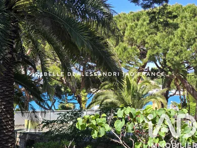Appartement à Saint-Cyr-sur-Mer (83270)