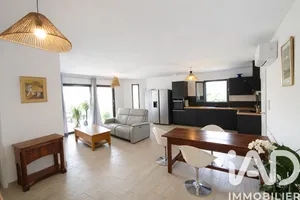 House in Camaret-sur-Aigues (84850)