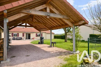 Maison traditionnelle à Saint-Pierre-Laval (42620)